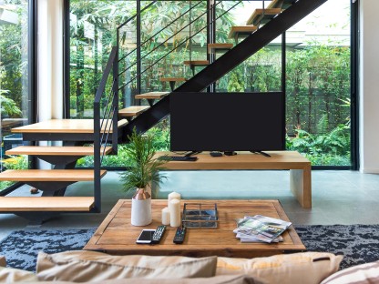 Aprovecha y decora el hueco bajo la escalera: ideas prácticas y estilosas