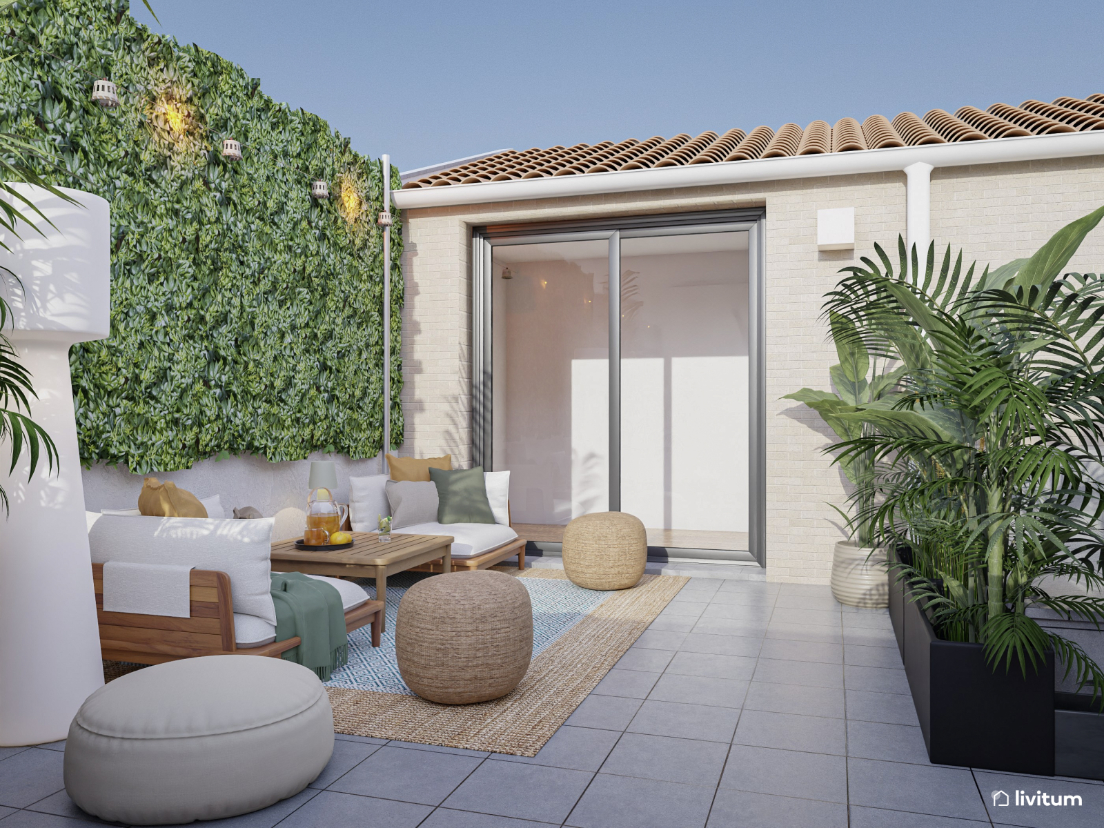 Terraza boho con jardín vertical y fibras naturales